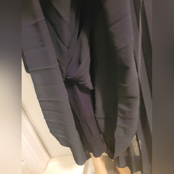 Butterscotch Black Pleated Culotte with Stretchy Waist - Picture 4 of 7